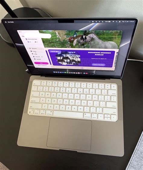 MacBook Pro 14inch with white keyboard : r/macbookpro