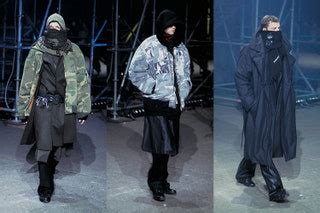 Raf Simons s arrête 7 collections qui ont forgé la légende du