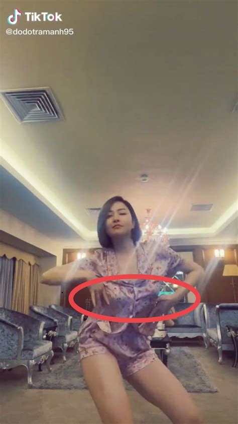 Hot girl Trâm Anh khoe clip vòng khiến netizen đỏ mặt Saostar vn