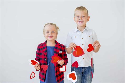 7 Valentine Craft Kits Creative Grandkids Will Cherish - Over the River