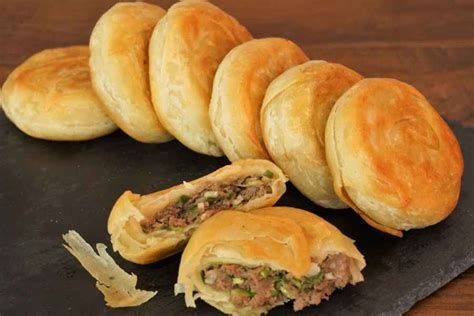 Crafting Authentic Chinese Beef Puff Pastry Pies – Urbaki Cooking