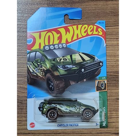 Hot Wheels Mud Studs Chrysler Pacifica Mud Green Mud Splatter