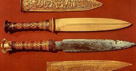 King Tuts Dagger Has A Blade Made From Meteorite Slashgear