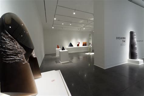 Breaking the Mold @ Flint Institute of Arts – Detroit Art Review