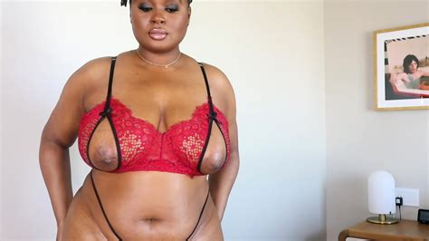 Curvy Ebony Trys On Lingerie