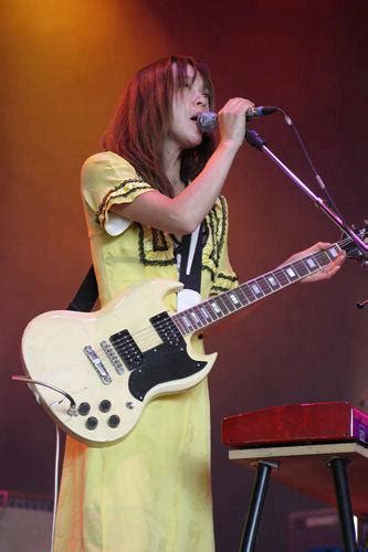 Blonde Redhead Lyrics Photos Pictures Paroles Letras Text For Every Songs