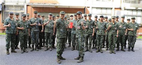 花防部副指揮官慰勉防空連操演辛勞 軍聞 花防部副指揮官慰勉防空連操演辛勞 青年日報