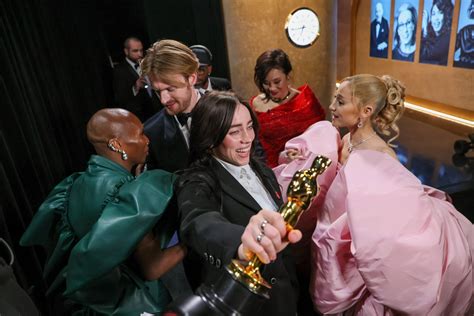 Oscars 2024: Best backstage photos and behind-the-scenes moments - ABC News