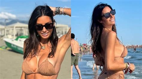 Elisabetta Gregoraci Con Costume Nude A Forte Dei Marmi Il Bikini Con Slip A Vita Alta Per L