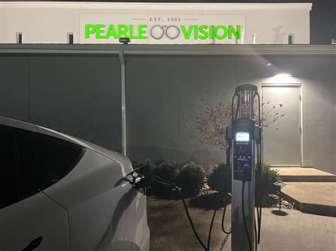 PEARLE Vision | Waterford Twp, MI | EV Station