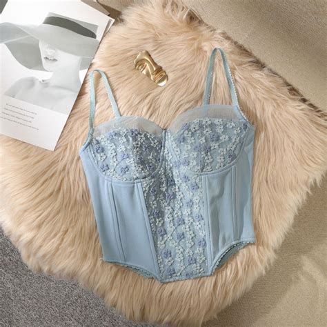 Ready Stock Hot Girl Lace Palace Style French Retro Fishbone Camisole Women S Inner Wear