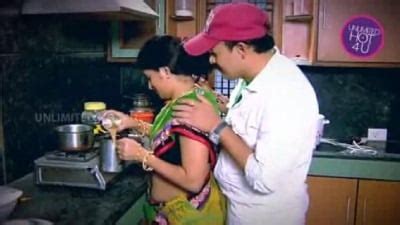 Auntyai Uncle Usar Seithu Ool Seiyum Tamil Porn Film Tamil Sex Film