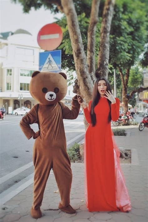 Sao Việt ngày Hương Tràm táo bạo nude khoe ngực trần