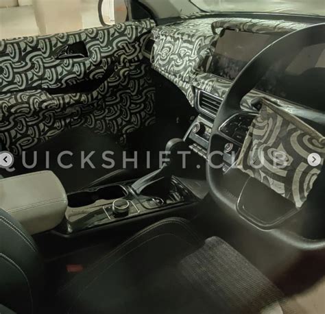 2021 Mahindra XUV700 automatic interior revealed in spyshots – Shifting ...