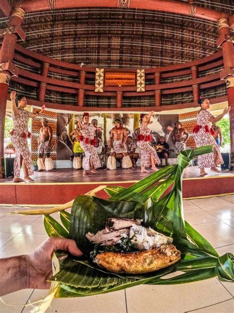 The Food Guide to Samoa: Places to Eat & Food Tours 🍍 [2024]