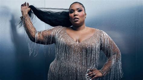 Lizzo Recibe Otra Demanda Por Acoso Sexual Y Racial Cooperativa Cl