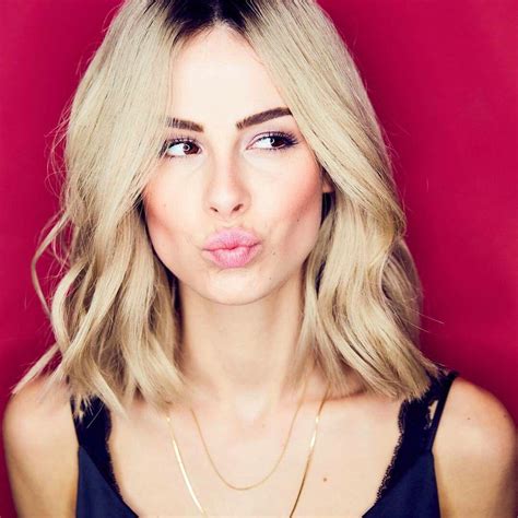 Blonde Hair Scrolller