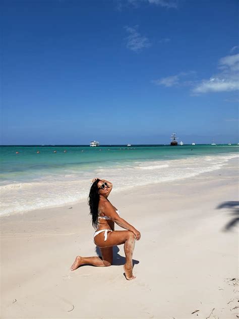 Hot Sexy Marta Zivic Bikini Pics