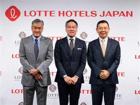lottes sweet deal aims  capitalize  japans tourism boom