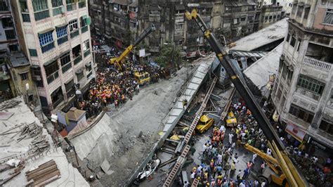 India Kolkata Flyover Collapse Hope Fading For Survivors The