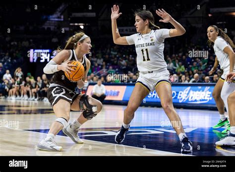 South Bend, Indiana, USA. 21st Dec, 2022. Western Michigan guard Lauren