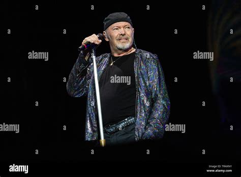 Milano Giugno Vasco Rossi In Concerto Allo Stadio San Siro Di