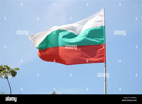 Full Mast Flag Hi Res Stock Photography And Images Alamy