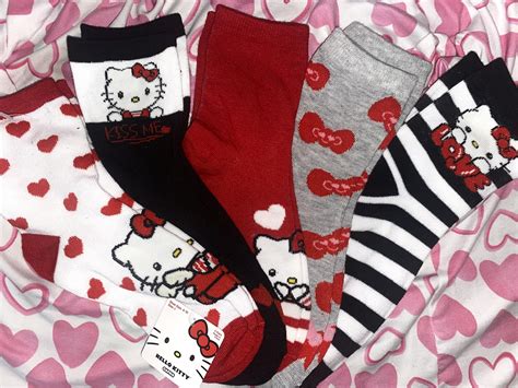 Vday socks from Tj Maxx :) : r/HelloKitty