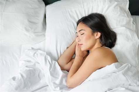 睡眠の質って大切？睡眠の質を高めるための方法や睡眠不足のリスクを解説 Go Slow