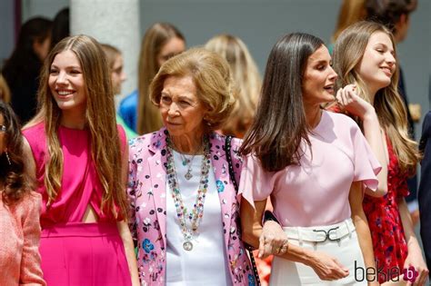 La Infanta Sofía La Reina Sofía La Reina Letizia Y La Princesa Leonor En La Confirmación De La