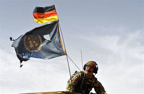 Berlin Erste Verletzte Deutsche Blauhelm Soldaten Aus Mali Ausgeflogen