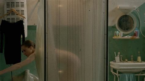 Naked Julia Riedler In Aus Der Kurve