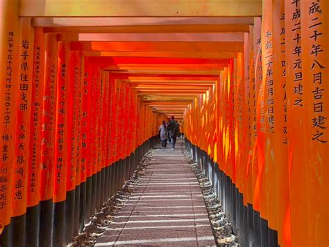 【京都】伏見稲荷大社の見どころガイド！千本鳥居やおもかる石などのパワースポットを解説