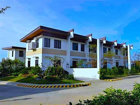 Br Townhouse Idesia In Dasmarinas Governors Drive Trece Pala Pala