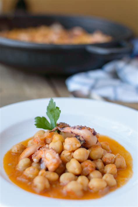 LA GASTRONAUTA Garbanzos Con Sepia Y Calamares