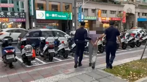 獨／大膽！賊闖外匯車行不甩「3人在睡」 秒偷名牌包 東森最即時最快速新聞