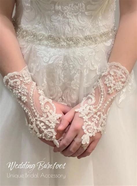 Wedding Glove Bridal Gloves Ivory Lace Gloves Long Lace Gloves Bride