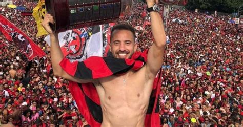 a Seleção Brasileira Everton Ribeiro manda recado à torcida do