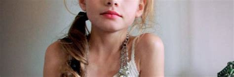 Lingerie Sexy Per Bimbe La Campagna Pubblicitaria Che Sconvolge La Francia IlGiornale It