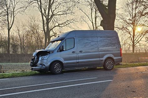 Fietser Overleden Bij Aanrijding Met Bestelbus In Renswoude