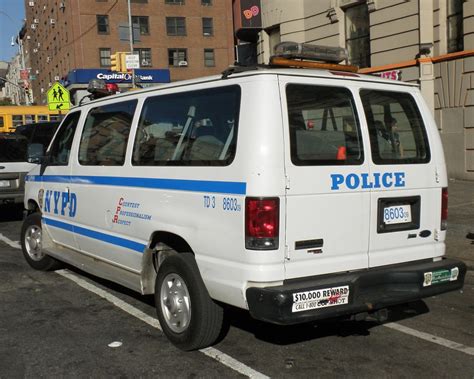 Td03s Nypd Transit District 3 Police Van New York City Flickr