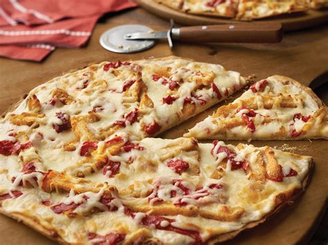 Cheesy Chicken Pizza Prego® Pasta Sauces