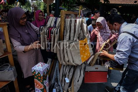 Target Kunjungan Wisatawan ANTARA Foto