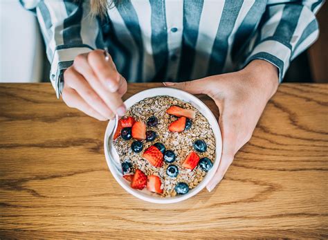 One Major Effect Oatmeal Has On Your Cholesterol, Says Dietitian — Eat This Not That