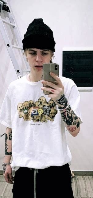 Pharaoh Outfit from October 13, 2020 | WHAT’S ON THE STAR?