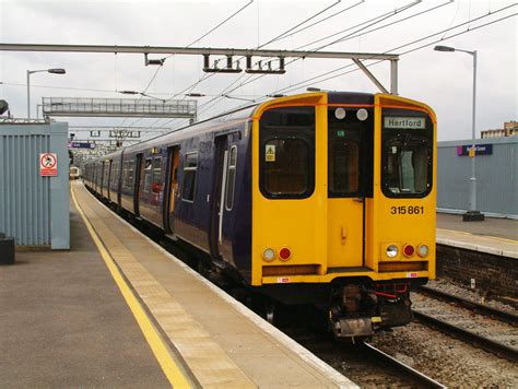 Wagn Purple Class 315 At Bethnal Green Justin Perkins Flickr