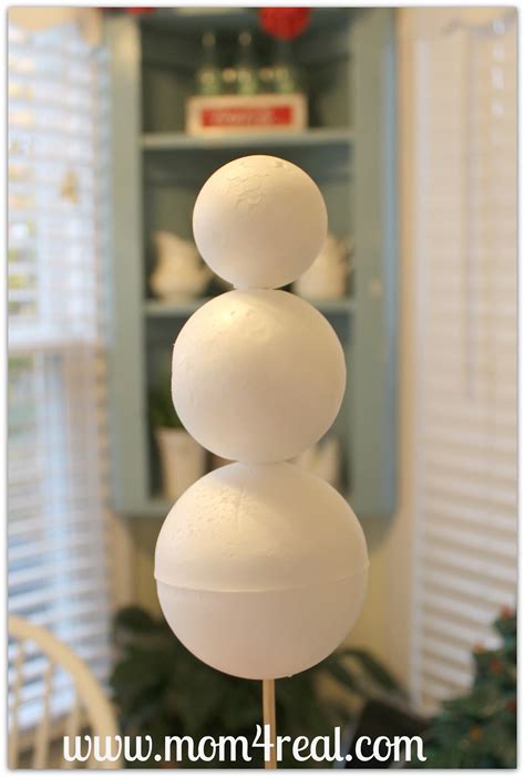 Make A Snowman With Styrofoam - Mom 4 Real