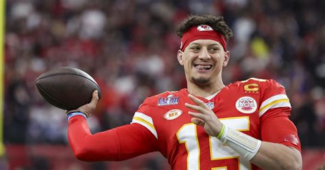Video: Chiefs' Patrick Mahomes Makes Jake Paul vs. Mike Tyson Fight