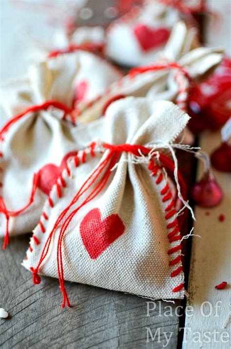 Diy Bag For Valentines Day To Put Your Treats Into Them Valentines