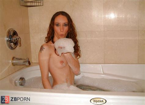 Inexperienced Nunzia ZB Porn